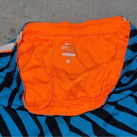 Nike Dri-Fit and Under Armour Athletic Running Shorts Women’s Size Small - Picture 4 of 15